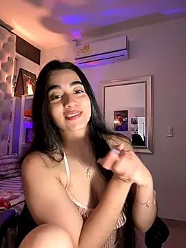 Snapshot of ZarahEvans chatting on 09-15-25, 07:03 ZarahEvans online show from 09-15-25, 07:03