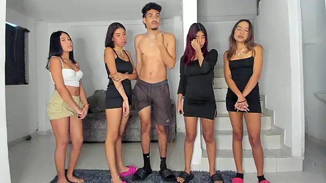 Snapshot of slimteenwet chatting on 02-21-25, 01:33 slimteenwet online show from 02-21-25, 01:33