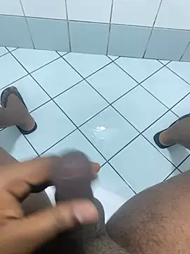 Snapshot of SLhotman chatting on 03-21-25, 08:08 SLhotman online show from 03-21-25, 08:08