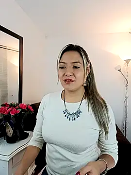 valeriahunter1 online show from 02-13-25, 10:00