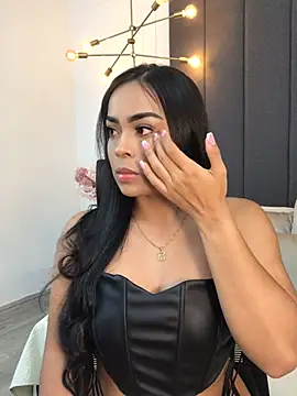 Snapshot of JuanaSimons chatting on 12-27-24, 11:31 JuanaSimons online show from 12-27-24, 11:31