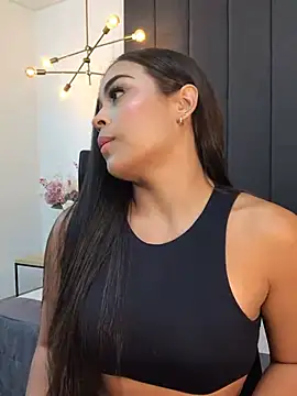 Snapshot of JuanaSimons chatting on 01-23-25, 02:23 JuanaSimons online show from 01-23-25, 02:23