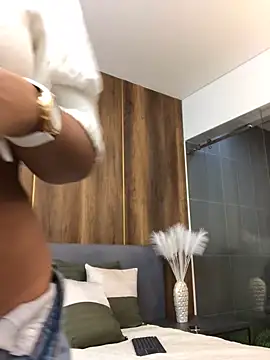 Snapshot of JuanaSimons chatting on 02-01-25, 07:13 JuanaSimons online show from 02-01-25, 07:13