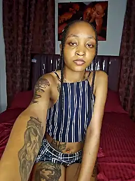 Snapshot of Candiey001 chatting on 12-13-24, 08:37 Candiey001 online show from 12-13-24, 08:37