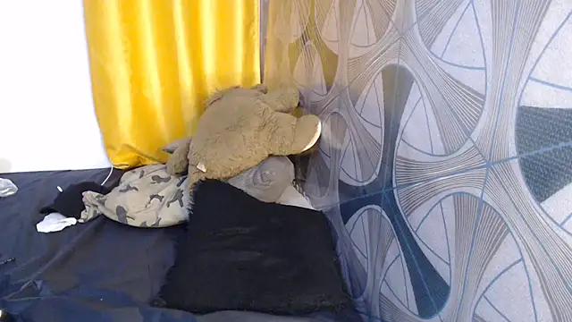 Snapshot of Candiey001 chatting on 01-25-25, 08:00 Candiey001 online show from 01-25-25, 08:00