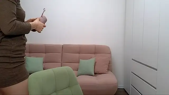 AliciaNewell online show from 01-18-25, 10:28