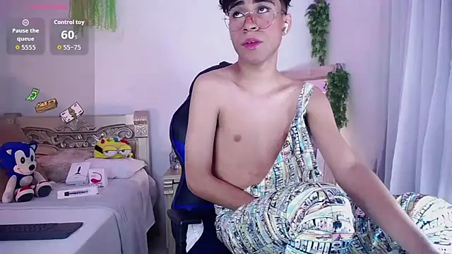 huge armound online show from 09-25-25, 05:44