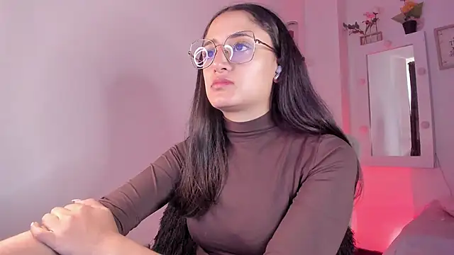 Snapshot of _Caroliinee_ chatting on 09-24-25, 04:54 Caroliinee online show from 09-24-25, 04:54