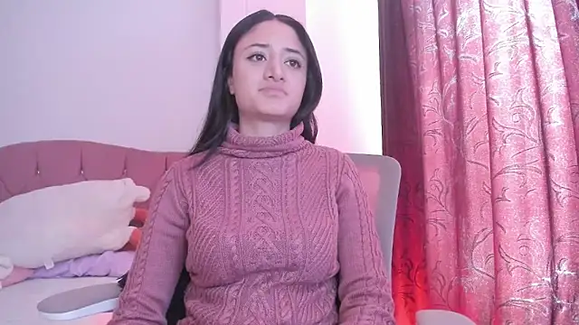 Snapshot of _Caroliinee_ chatting on 11-23-25, 05:02 Caroliinee online show from 11-23-25, 05:02