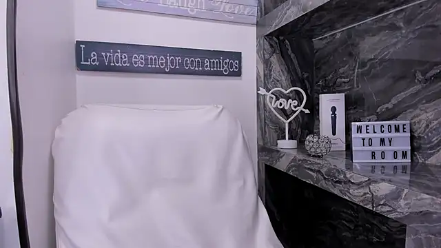 miss danika online show from 09-23-25, 11:02