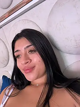 lucianaroy online show from 11-12-25, 01:11