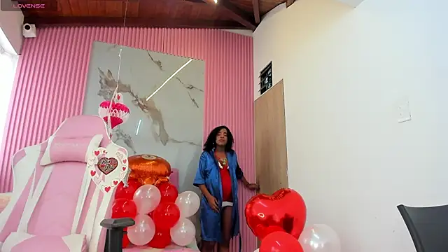 Snapshot of lia_16 chatting on 02-14-25, 06:40 lia 16 online show from 02-14-25, 06:40