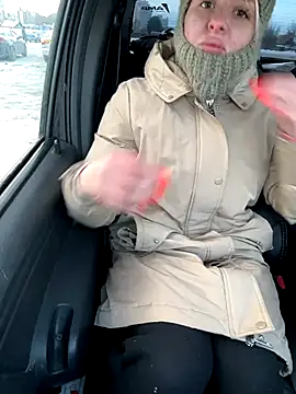 Snapshot of LikaCat chatting on 11-16-25, 02:28 LikaCat online show from 11-16-25, 02:28