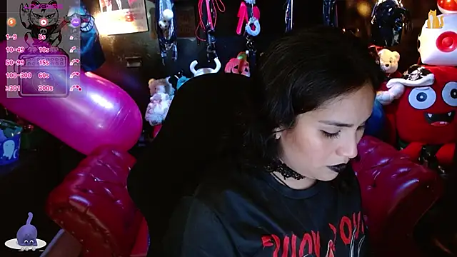 Snapshot of kureiji_hentaii chatting on 02-12-26, 02:17 kureiji hentaii online show from 02-12-26, 02:17