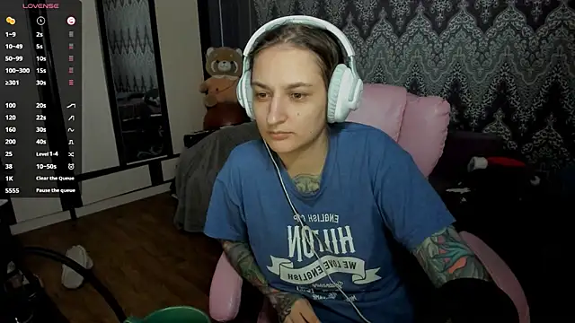 Snapshot of AlexRacc00n chatting on 01-01-25, 10:35 AlexRacc00n online show from 01-01-25, 10:35