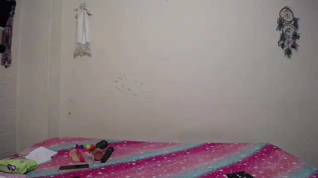 Nicolle-sky online show from 03-06-25, 06:48