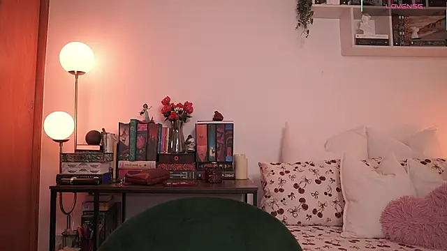 EmilyxRose - online show from 10-05-25, 02:15