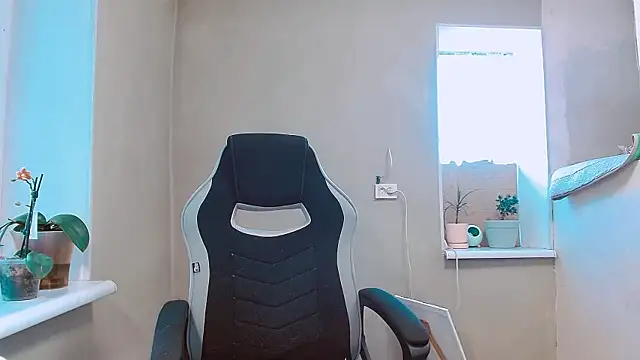 Snapshot of RosaJil chatting on 09-14-25, 03:00 RosaJil online show from 09-14-25, 03:00