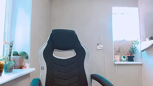 Snapshot of RosaJil chatting on 10-02-25, 01:51 RosaJil online show from 10-02-25, 01:51