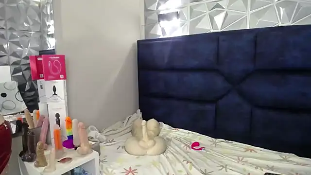 Snapshot of Natasha_699 chatting on 10-29-25, 08:21 Natasha 699 online show from 10-29-25, 08:21