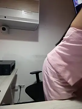 MarianaBenz online show from 10-03-25, 10:18