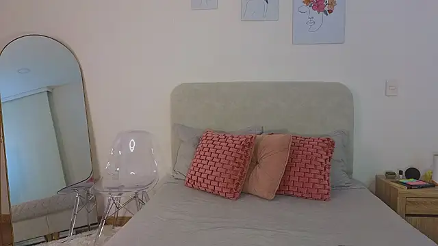 Snapshot of KristennBlue chatting on 02-20-26, 11:11 KristennBlue online show from 02-20-26, 11:11