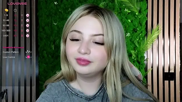 shy blondiee online show from 11-03-25, 09:48