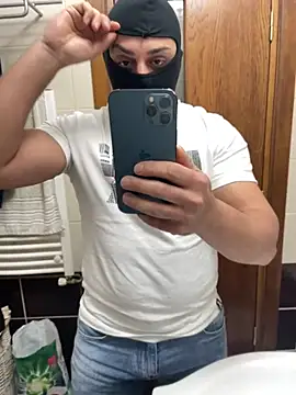 Snapshot of marianmin chatting on 02-18-25, 02:27 marianmin online show from 02-18-25, 02:27