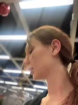 Snapshot of QuitieLia chatting on 10-25-25, 08:22 QuitieLia online show from 10-25-25, 08:22