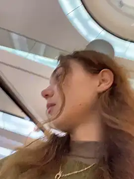 Snapshot of QuitieLia chatting on 10-30-25, 08:27 QuitieLia online show from 10-30-25, 08:27