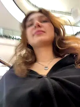 Snapshot of QuitieLia chatting on 11-20-25, 08:36 QuitieLia online show from 11-20-25, 08:36