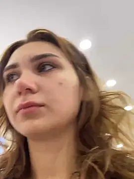 Snapshot of QuitieLia chatting on 11-23-25, 08:14 QuitieLia online show from 11-23-25, 08:14