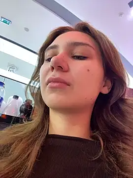 Snapshot of QuitieLia chatting on 01-07-26, 08:28 QuitieLia online show from 01-07-26, 08:28