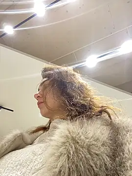 Snapshot of QuitieLia chatting on 01-17-26, 08:08 QuitieLia online show from 01-17-26, 08:08