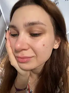 Snapshot of QuitieLia chatting on 02-12-26, 07:14 QuitieLia online show from 02-12-26, 07:14