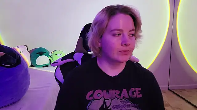 InternetFairy XO online show from 12-17-24, 04:32