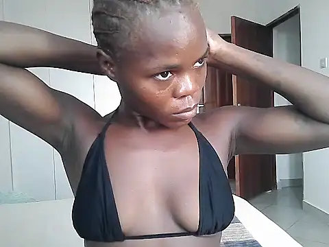 Snapshot of petiteebony_81 chatting on 02-15-26, 07:05 petiteebony 81 online show from 02-15-26, 07:05