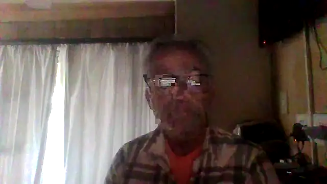 Snapshot of tuggy59 chatting on 10-05-25, 04:44 tuggy59 online show from 10-05-25, 04:44