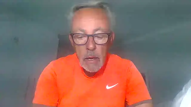 Snapshot of tuggy59 chatting on 10-06-25, 04:43 tuggy59 online show from 10-06-25, 04:43