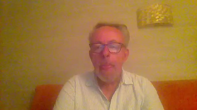 Snapshot of tuggy59 chatting on 05-13-26, 04:54 tuggy59 online show from 05-13-26, 04:54