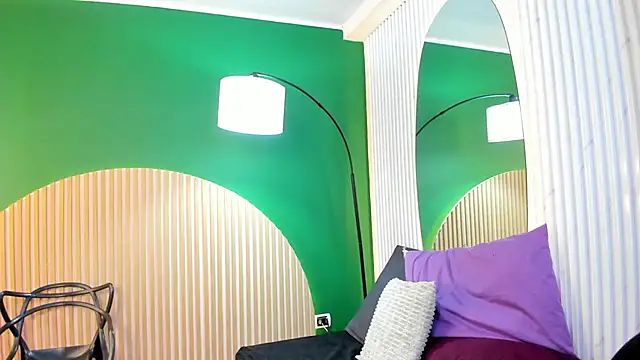 taylor bennet online show from 03-25-26, 07:42