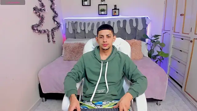 Alex cute77 online show from 12-07-24, 12:02