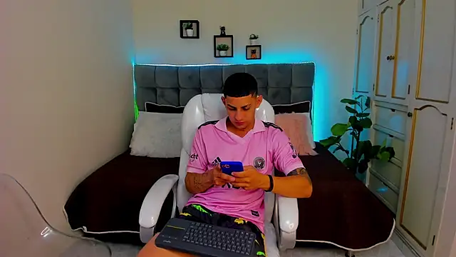 Alex cute77 online show from 01-23-25, 12:09