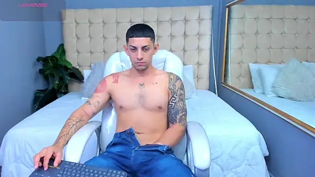 Alex cute77 online show from 09-11-25, 12:16