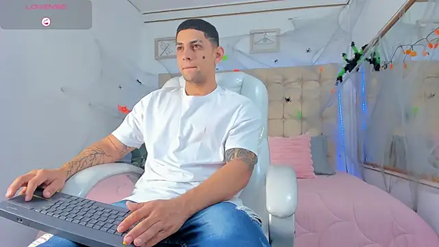 Alex cute77 online show from 10-03-25, 11:18