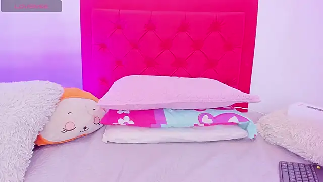 Sofia Girl  online show from 03-05-25, 07:38