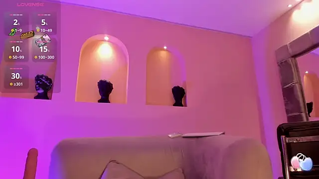 Snapshot of LindseyMoss chatting on 12-18-24, 06:32 LindseyMoss online show from 12-18-24, 06:32