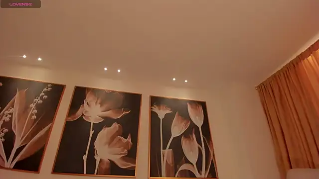 Snapshot of LindseyMoss chatting on 01-08-25, 03:29 LindseyMoss online show from 01-08-25, 03:29