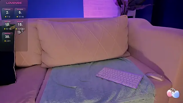 Snapshot of LindseyMoss chatting on 01-16-25, 06:35 LindseyMoss online show from 01-16-25, 06:35