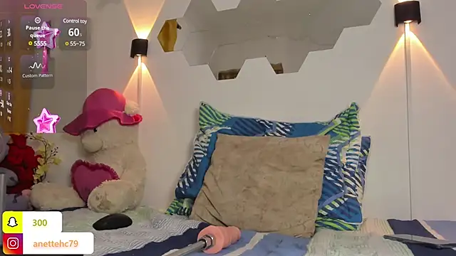 Snapshot of Anette_ chatting on 03-21-25, 08:50 Anette online show from 03-21-25, 08:50